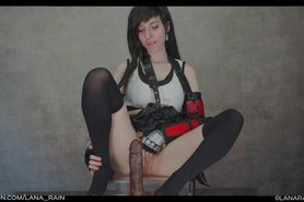 Tifa Sexy stepping and dominating FF VII