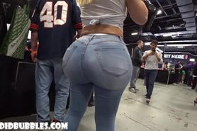 Big ass in Jeans 1