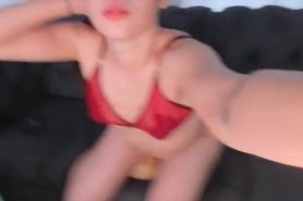 Chaturbate Lesbian babes playing with their straps on camera