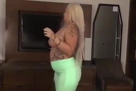 Watch this big booty white craves some bbc