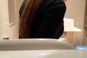 My sister's friend is peeing in our bathroom