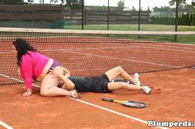 Real plumper queening her tennis trainer