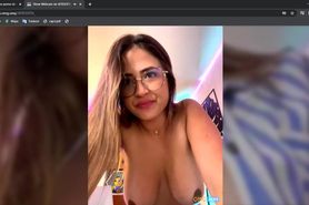 Tetona colombiana desnuda por webcam