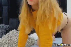 CAM4FREE - Charming Makes Herself Cum Extremely