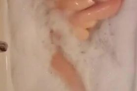 Redhead bath. Anyone got name?