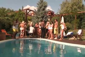 Pool Party - (Full HD Film)