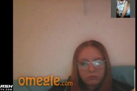 First flash on Omegle Girl with eye glasses