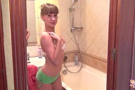 PREMIUMGFS - Carrie pleasures herself in the shower