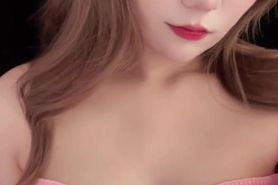 Uying-Beautiful Asian-Short clip
