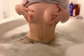 Hot Big Ass Girl Cum In Bath