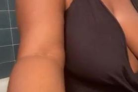 Eboni big boobs milf masturbate hairy pussy