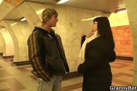 Man picks up busty mature woman in metro