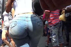 Amazing dominican girl with huge bubble booty in jeans