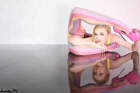 Zlata in color contortion.mp4