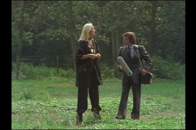 Torn Between Love And Lust (France, Sweden, 1977, Catherine Ringer, Glenda Farrel)
