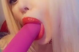2018 05 16 9587990 Playing With My Dildo Video - Sabrina Blonde
