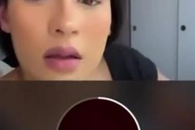 Instagram model gets Flashed while doing her m ...