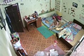 Hackers Use The Camera To Remote Monitoring Of A Lover's Home Life.528