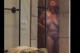Husband gets his BBW girl off in shower passionately