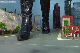 First Contact - Giantess Velvets