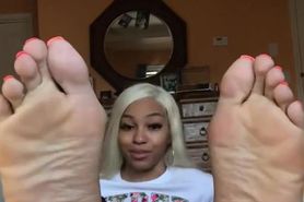 Sexy feet latina blonde
