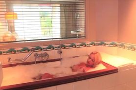 EMMALEE THE GREAT Bath Orgasm-HD