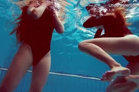 Diana Zelenkina and Simonna sexy brunettes in the pool