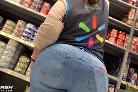 Cum On Huge Big Booty Latina Walmart Worker