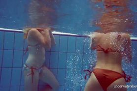 Czech and Balkan girl Marusia and Melisa Darkova underwater