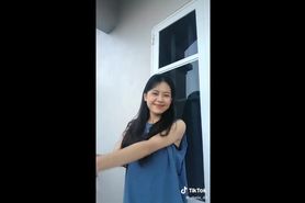 _rinrin_45 Vietnamese Tiktoker Cute Blowjob