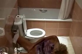 Amazing masturbation in the bathroom