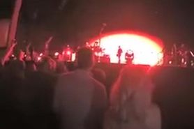 Blowjob in the middle of the concert