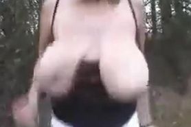 Huge saggy boobs bouncing