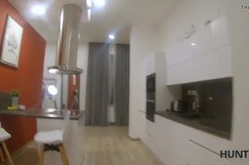 HUNT4K. Man gets a chance to live in cool apartment