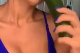 SEXY ONLYFANS WHORE SQUIRT WITH CUCUMBER