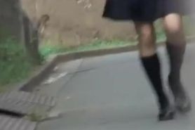 Schoolgirl got skirt sharking and was left with no panties