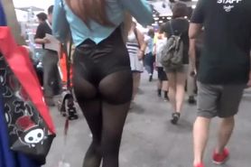 Young ass with visible pink panties
