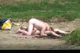 River beach oral sex and screw