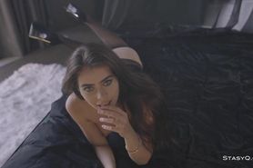 STASYQ - Stunning beauty IdaQ stripping in a hotelroom