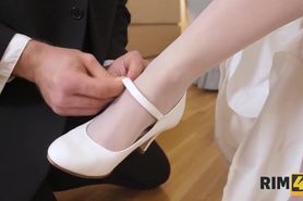 RIM4K. The wedding day gets started with passionate ass-licking