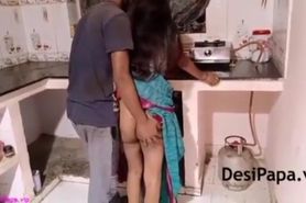 Morning Sex dewar ne bhabhi ko kitchen me doggy style me choda