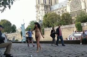 danse nue quais de Paris