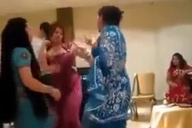 sexy nepali aunty dancing in party