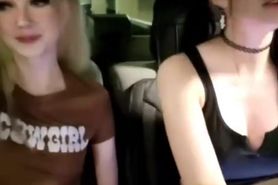 Jess eat emma's asshole in car