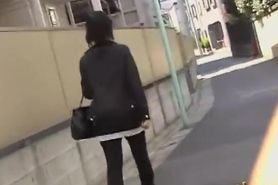 Boob sharking shows a lovely Japanese chick on the street