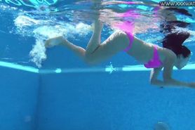 Underwater stripping and seducing by Jessica