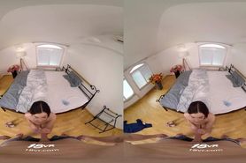 Slim Teen Sunny X Fucking With Her Photographer In POV Virtual Reality