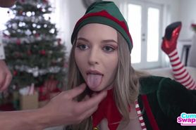 Stepsisters Preteding To Be Elves Frozen While I Fucking Them - Lily Larimar
