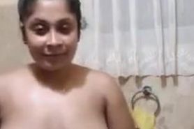 Srilankan Big Tits Charm Aunty Showing Pussy
