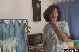 Old seamstress gets fucked by young guy